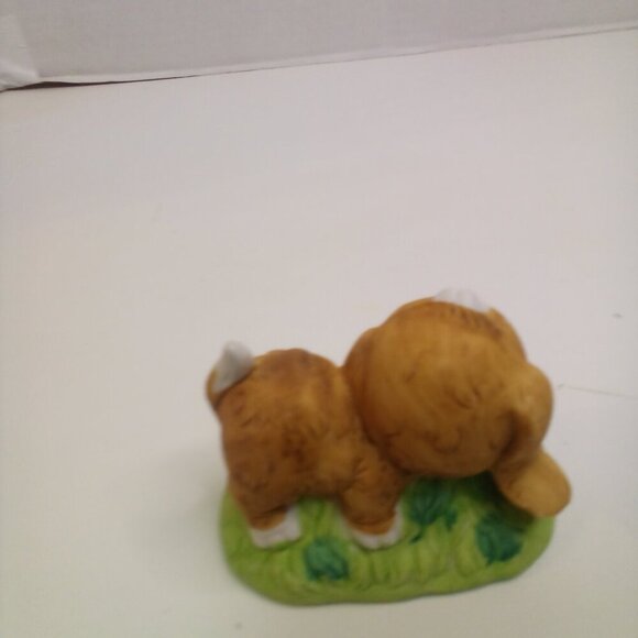 Vintage Big Eyed Dog Puppy Figure Porcelain Hound With Ladybug - Picture 5 of 10